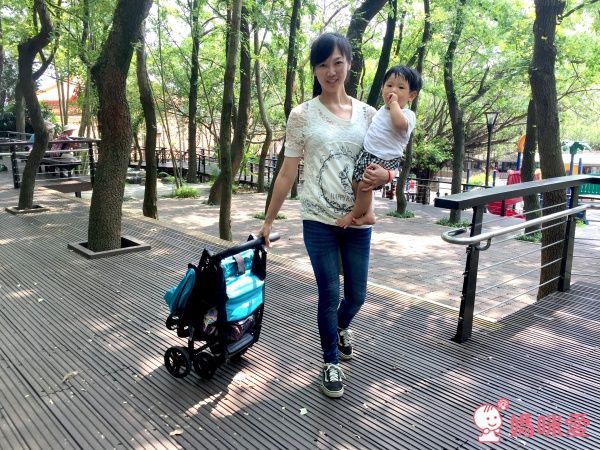 ZOE Xtra Lligt V2 嬰幼兒手推車 F13