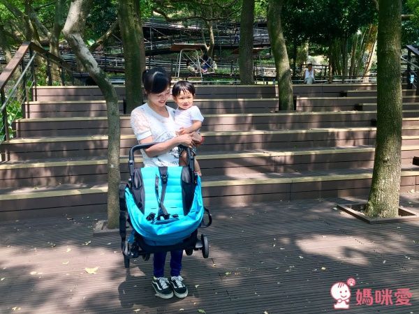 ZOE Xtra Lligt V2 嬰幼兒手推車 F13