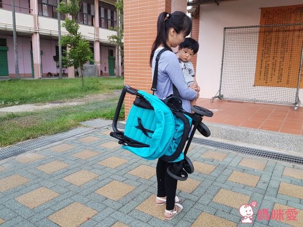 ZOE Xtra Lligt V2 嬰幼兒手推車 F13