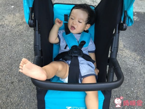 ZOE Xtra Lligt V2 嬰幼兒手推車 F13