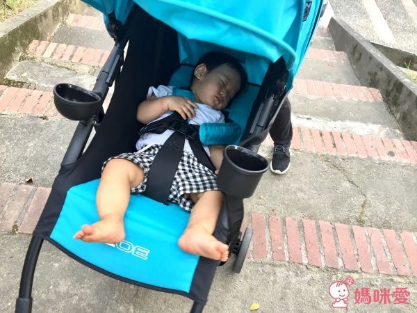 ZOE Xtra Lligt V2 嬰幼兒手推車 F13