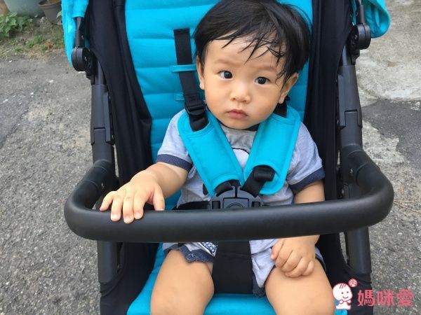 ZOE Xtra Lligt V2 嬰幼兒手推車 F13