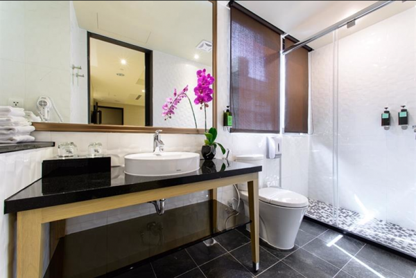 輕鬆時尚親子小旅行☀台中星漾一泊一食47折起!