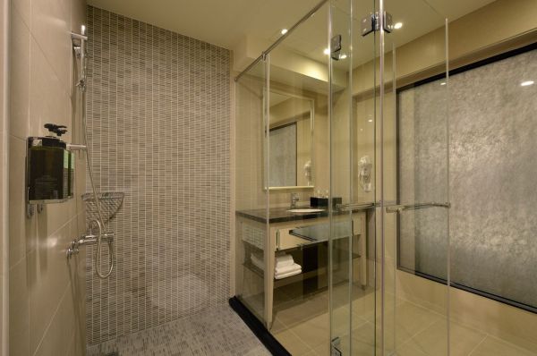 輕鬆時尚親子小旅行☀台中星漾一泊一食47折起!