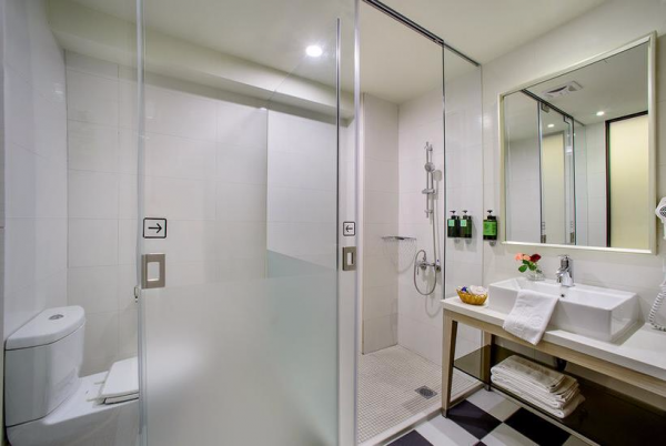 輕鬆時尚親子小旅行☀台中星漾一泊一食47折起!