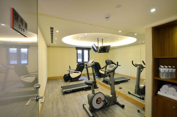 輕鬆時尚親子小旅行☀台中星漾一泊一食47折起！