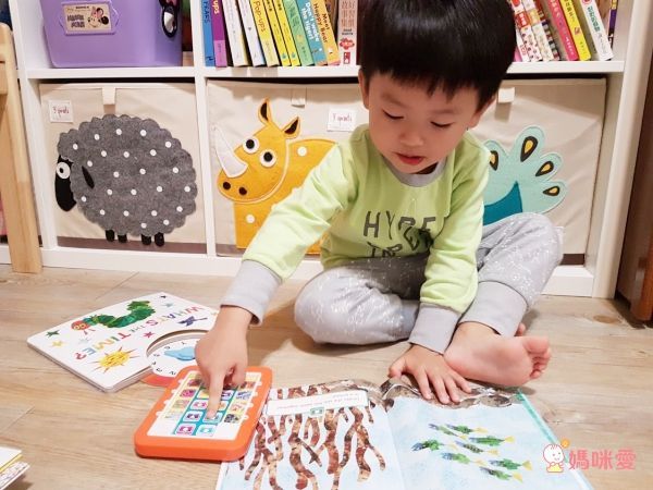 【禾流文創】國際繪本艾瑞卡爾有聲學習套書 / 會動的小汽車立體書！