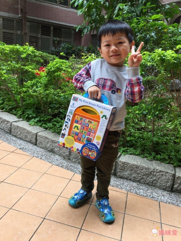 【禾流文創】國際繪本艾瑞卡爾有聲學習套書 / 會動的小汽車立體書！