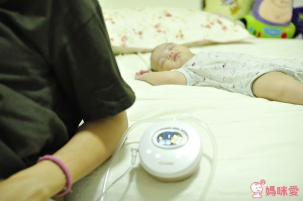 日本 Combi 自然吸韻雙邊電動吸乳器