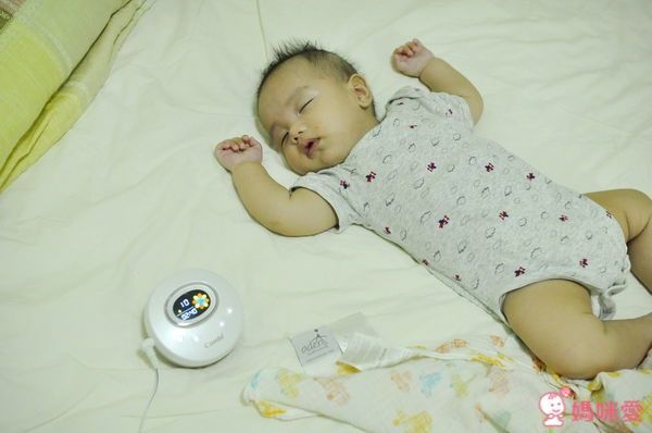 日本 Combi 自然吸韻雙邊電動吸乳器