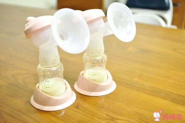 日本 Combi 自然吸韻雙邊電動吸乳器