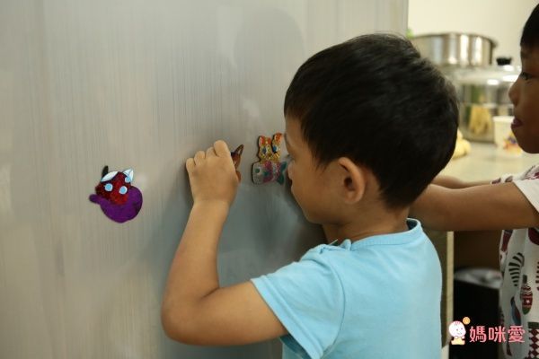 韓國 Kinanvill 閃亮拼貼遊戲貼紙