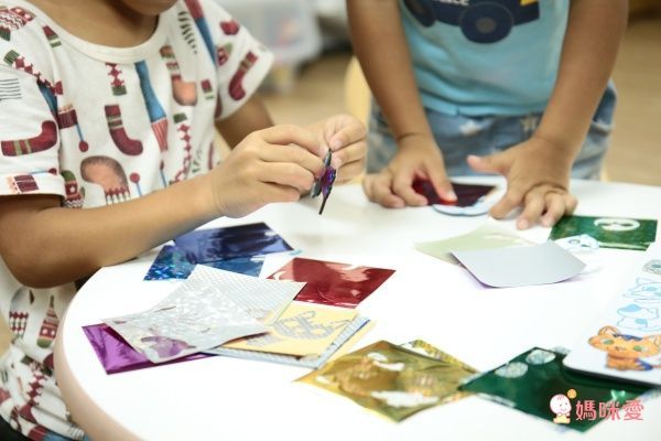 韓國 Kinanvill 閃亮拼貼遊戲貼紙