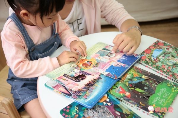 童話鏤空翻翻書【英國Usborne】Peep Inside a Fairy Tale