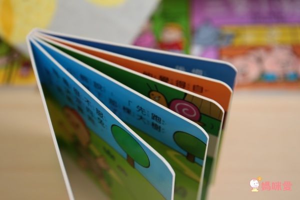 格林童話-幼幼撕不破小小書-五本小小書《青蛙王子》、《小紅帽》、《灰姑娘》、《布萊梅樂隊》、《白雪公主》