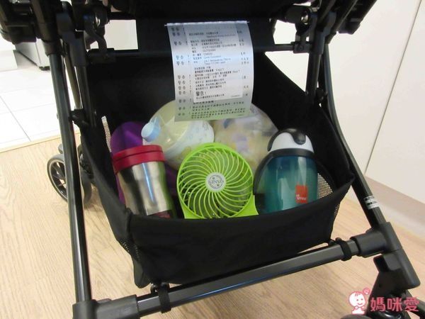 Combi Handy Auto 4 Cas Light 雙向輕量型嬰幼兒手推車