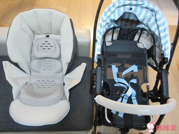 Combi Handy Auto 4 Cas Light 雙向輕量型嬰幼兒手推車