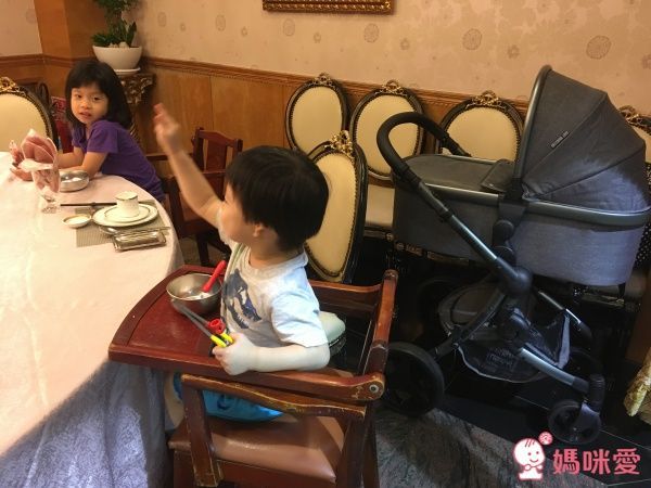 BABY MONSTERS 系列推車