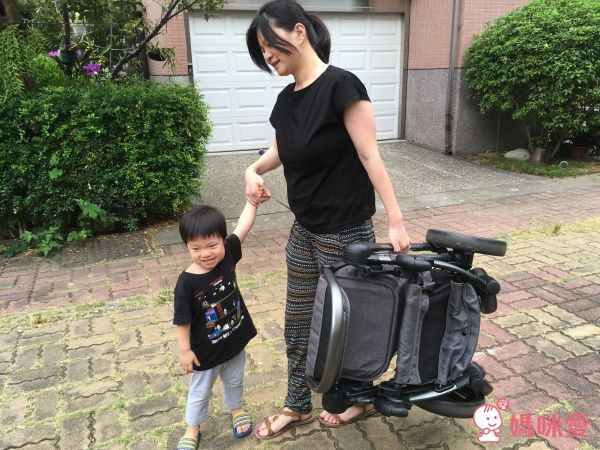 BABY MONSTERS 系列推車