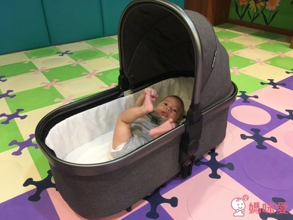 BABY MONSTERS 系列推車