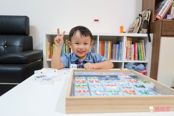 美國瑪莉莎 Melissa & Doug - MD 益智-穿繩字母火車