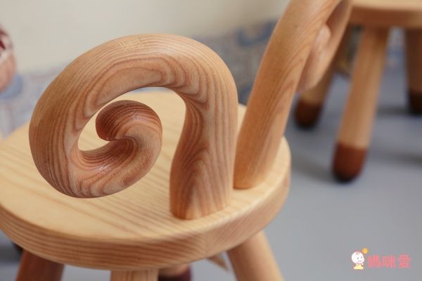 【日本 PUTIA 實木造型兒童椅】