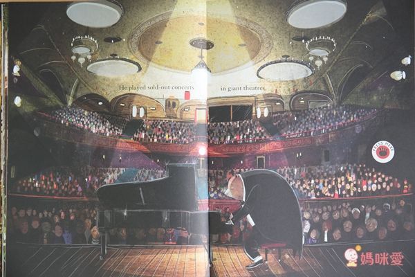 The Bear and the Piano Sound Book 森林裡的鋼琴師 (精裝壓壓有聲書)