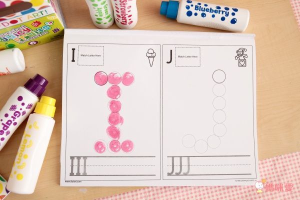 美國 Do A Dot Art - 【畫好畫滿大滿足組】點點畫冊十款組-農場動物+快樂英文ABC+美人魚+探索世界+海盜尋寶+海洋生態+恐龍+優雅公主+彩虹蹤跡+頑皮狗可愛貓