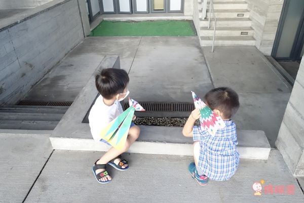 幼福文化	巨無霸紙飛機