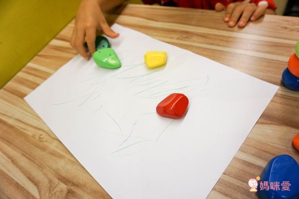 日本AOZORA ICICOLOR 滾滾石蠟筆