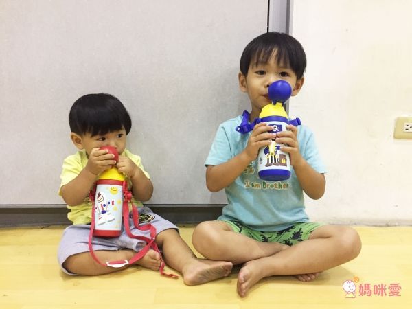 EAT 4 FUN 不鏽鋼 3D 彈跳吸管保溫水杯