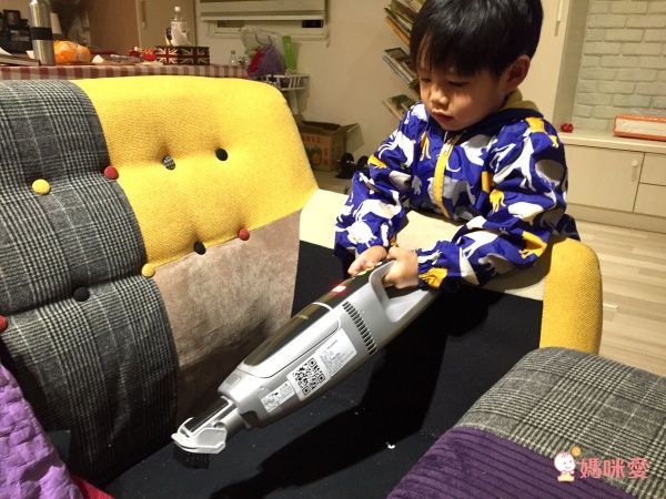 【日本 IRIS OHYAMA 氣旋直立式無線吸塵器IC-SLDC1】