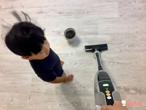 【日本 IRIS OHYAMA 氣旋直立式無線吸塵器IC-SLDC1】