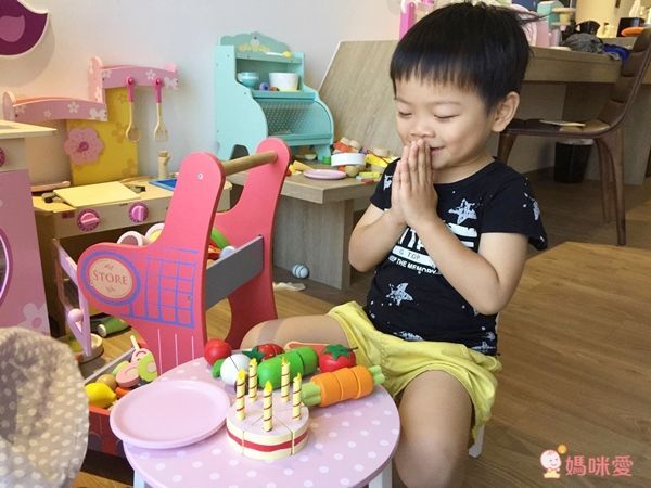 JustSleep 捷絲旅★高雄 站前館☛ 捷絲旅家庭房假日不加價!