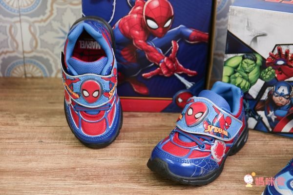 布布童鞋 電燈運動鞋