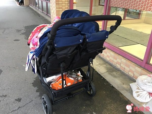  Baby Monsters 雙人推車