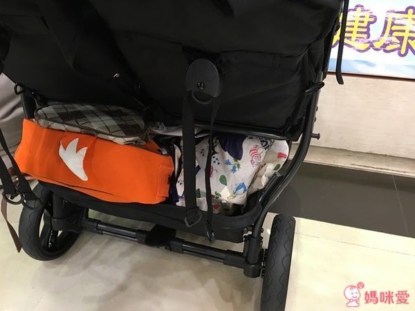  Baby Monsters 雙人推車