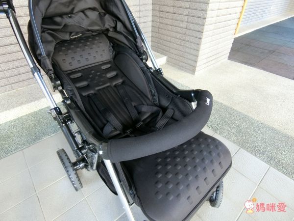 日本 Combi Mega Ride DX 嬰幼兒手推車