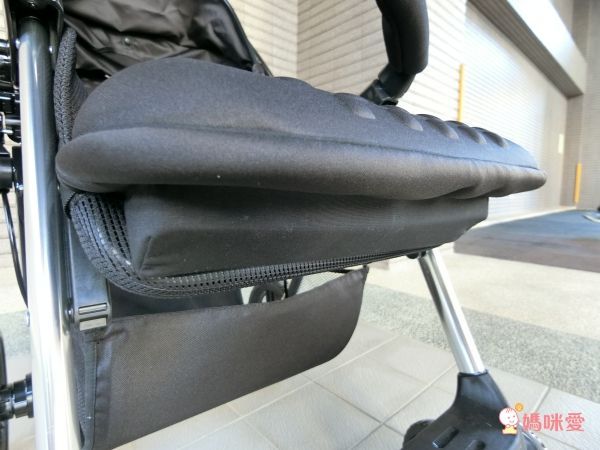 日本 Combi Mega Ride DX 嬰幼兒手推車