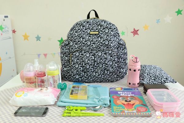 美國 Kalencom Chicago Backpack 時尚媽媽包 ✤ 寶貝雜物一包搞定！