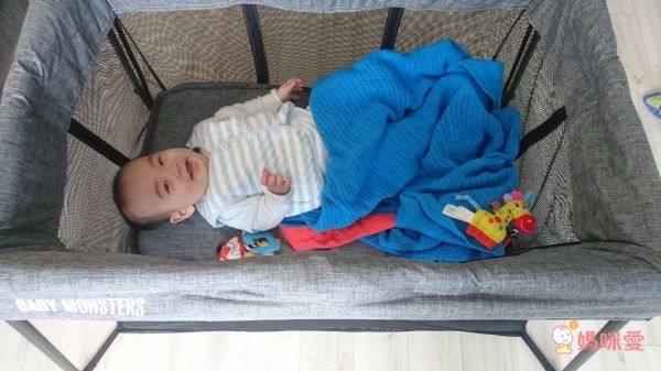 BABY MONSTERS Playpen 雙層遊戲床