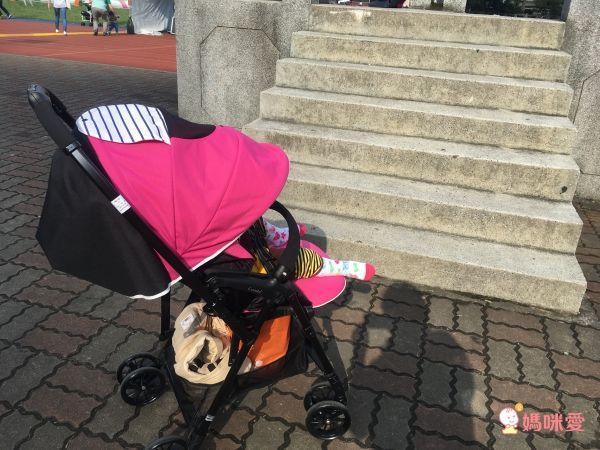 日本 Combi NEYO 嬰幼兒手推車