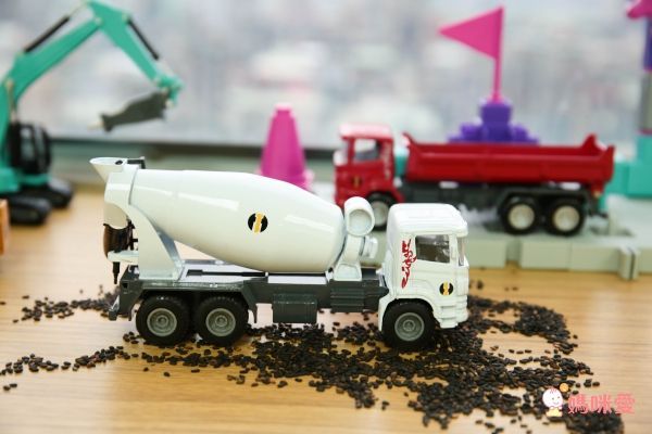 銅板價【擬真合金車】車車控寶千萬別錯過!