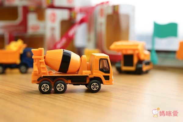 銅板價【擬真合金車】車車控寶千萬別錯過!