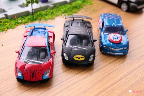 楚崴 - 超級英雄車合金迴力車-蝙蝠款-迴力