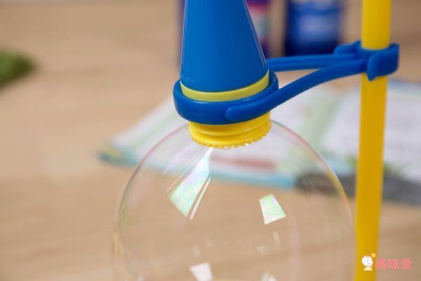 親子天下 - 小孩的科學:泡泡實驗室&超級泡泡水補充瓶1瓶(約940ml)