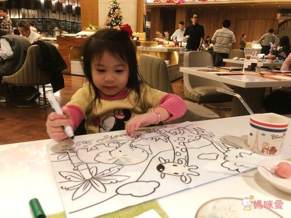 RAINBOW MAT 彩虹創意塗鴉餐墊