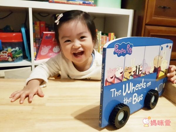 超人氣【佩佩豬Peppa Pig】英文操作書展~新書加入!