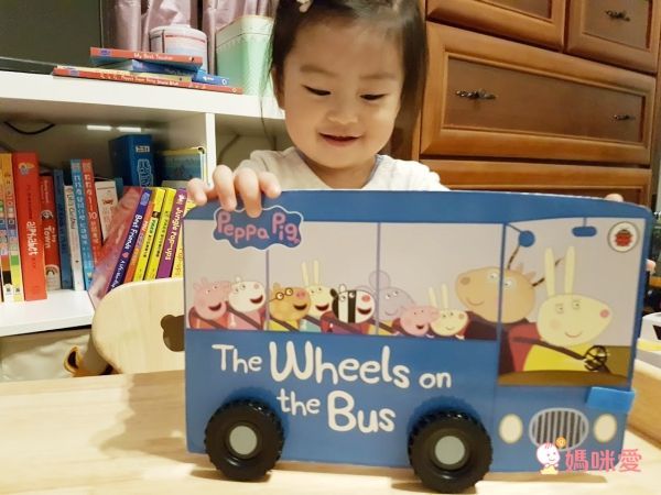 超人氣【佩佩豬Peppa Pig】英文操作書展~新書加入!