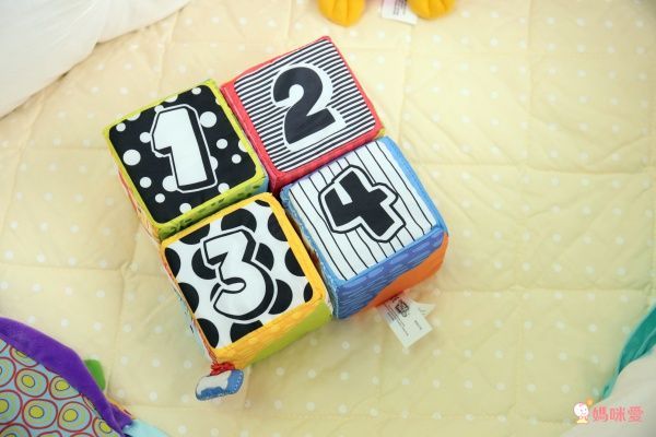 媽咪愛獨家滿額贈！♚ Winfun 嬰幼兒安撫玩具